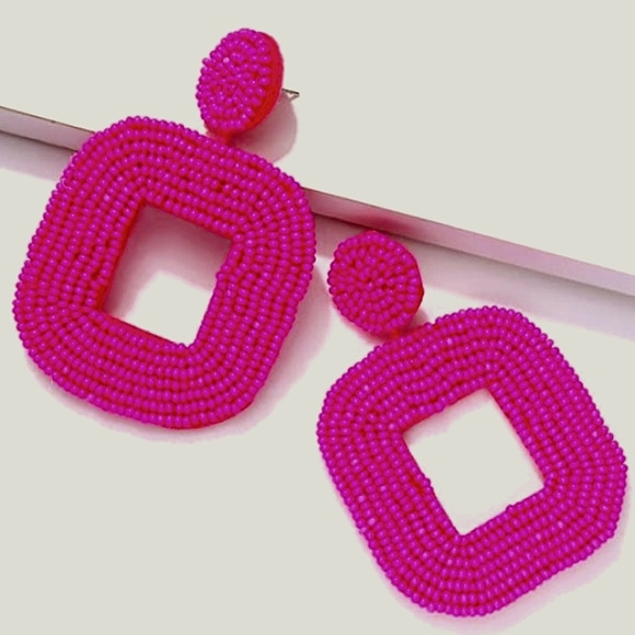 Oversized Bright Pink Handmade Beaded Dangle Earrings Post New Handcrafted Boho - Picture 6 of 7